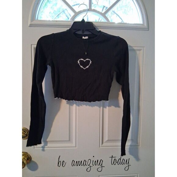 Garage Tops - Garage Crop Top Juniors P/S Black Embroidered Barbed Wire L/S